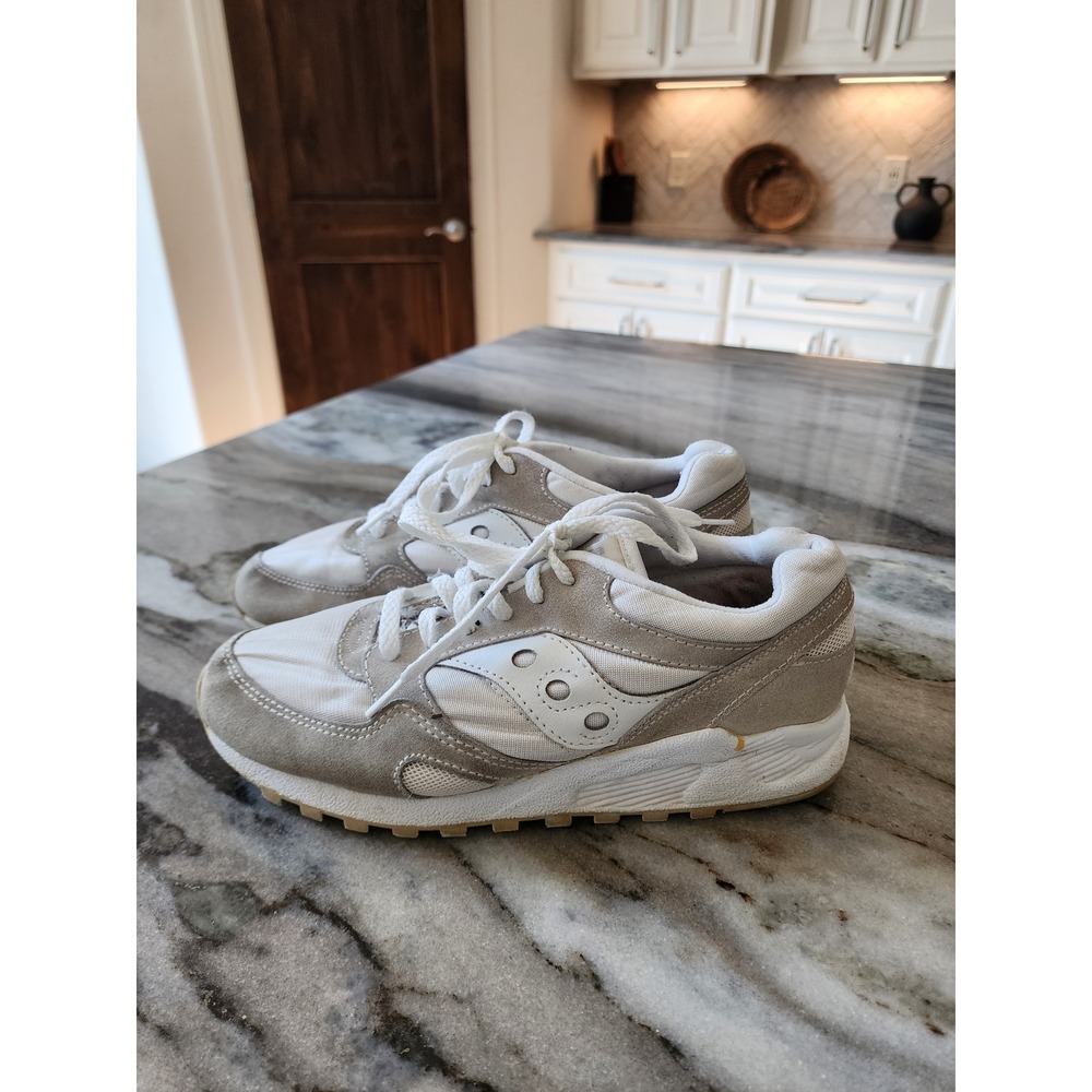 Saucony Shadow 6000 Womens Retro Running Sneakers White Grey Tan Size 8